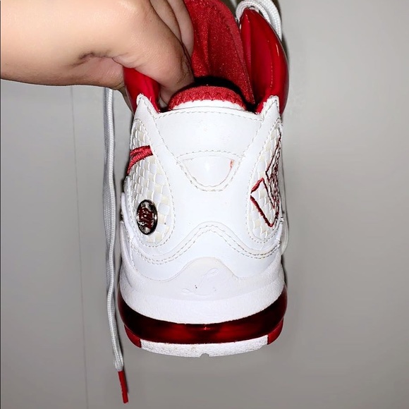 LEBRON 7 NFW WHITE VARSITY RED - Picture 2 of 4